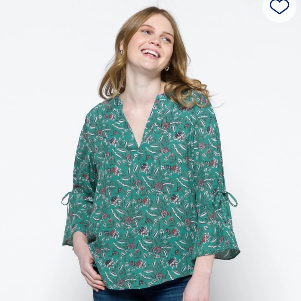 3/4 flutter sleeve shirt